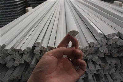 Hniav Dawb Primed Ntoo Me Moldings Khau lossis Lub Plaub Hlis Round Rau Baseboard